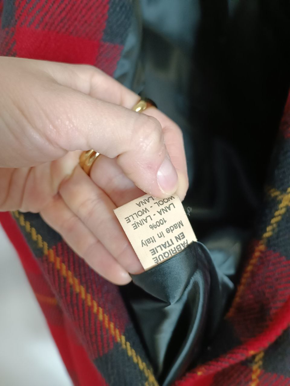 blazer vintage in lana, fantasia a quadretti scozzese tartan rosso, colletto in velluto