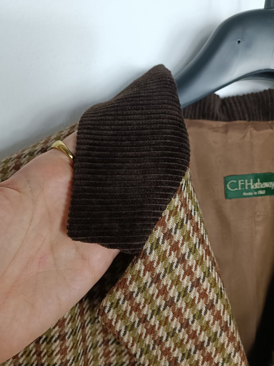 Giacca blazer vintage fantasia a quadretti marrone e beige in lana, colletto in velluto a coste