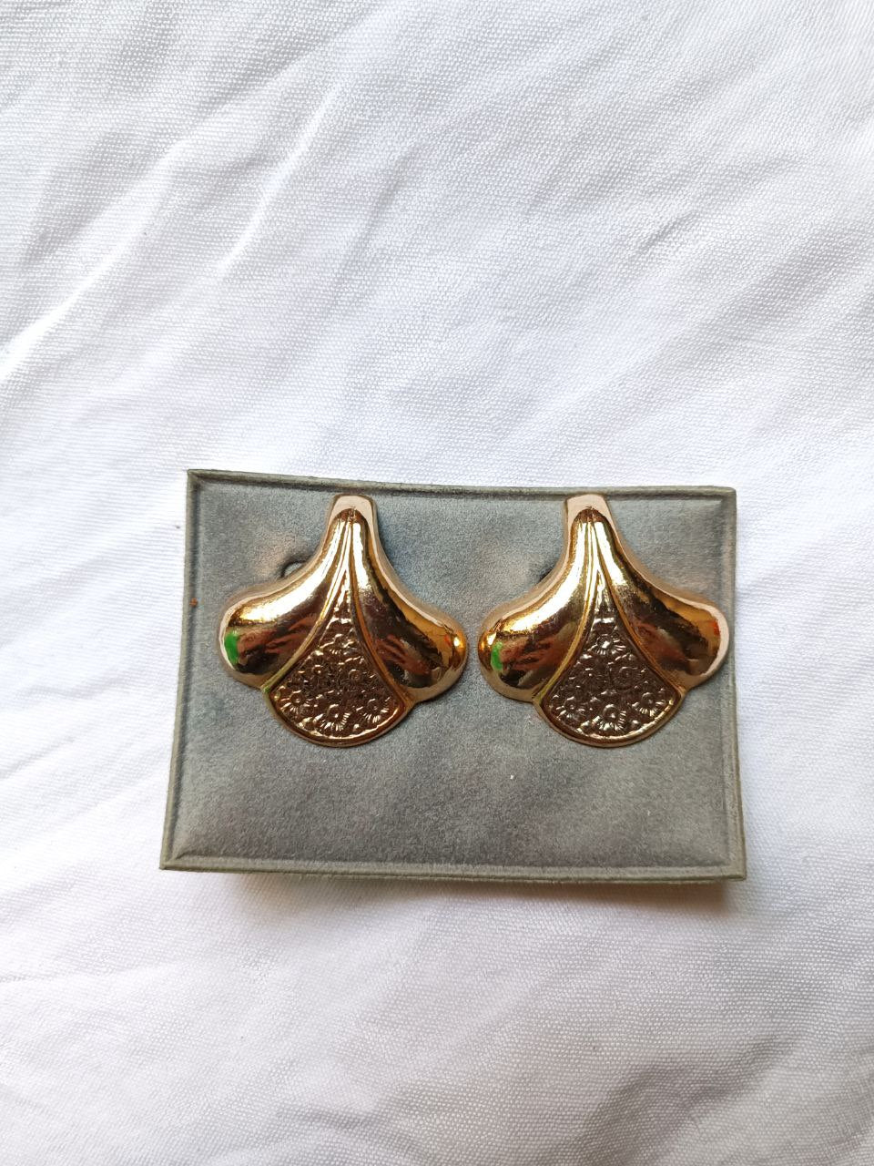 Orecchini vintage nuovi anni80 dorati chiusura clip-on