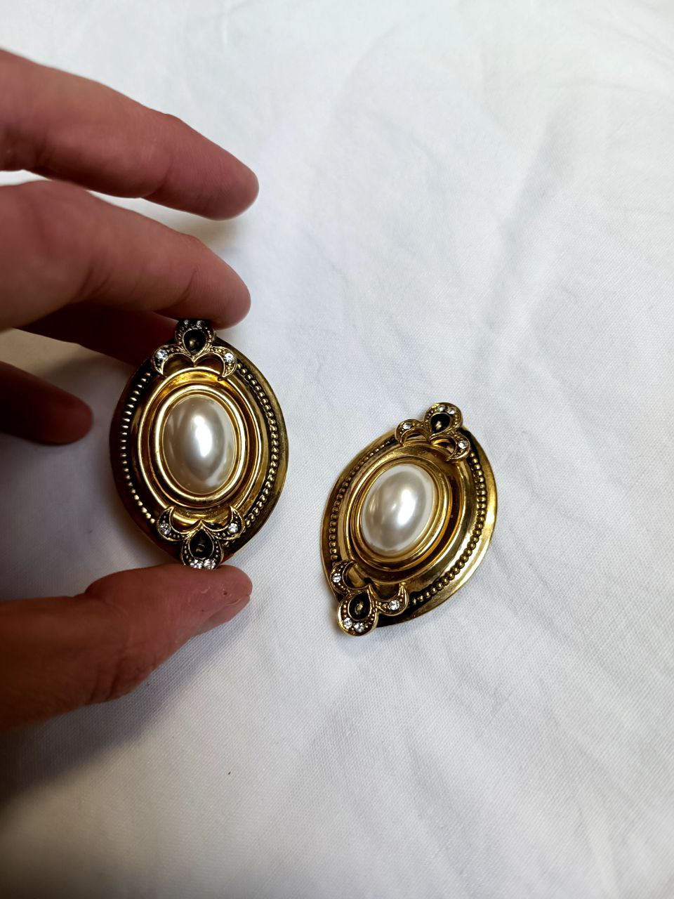 Orecchini vintage bigiotteria anni 80 clip-on ovali dorati con perla