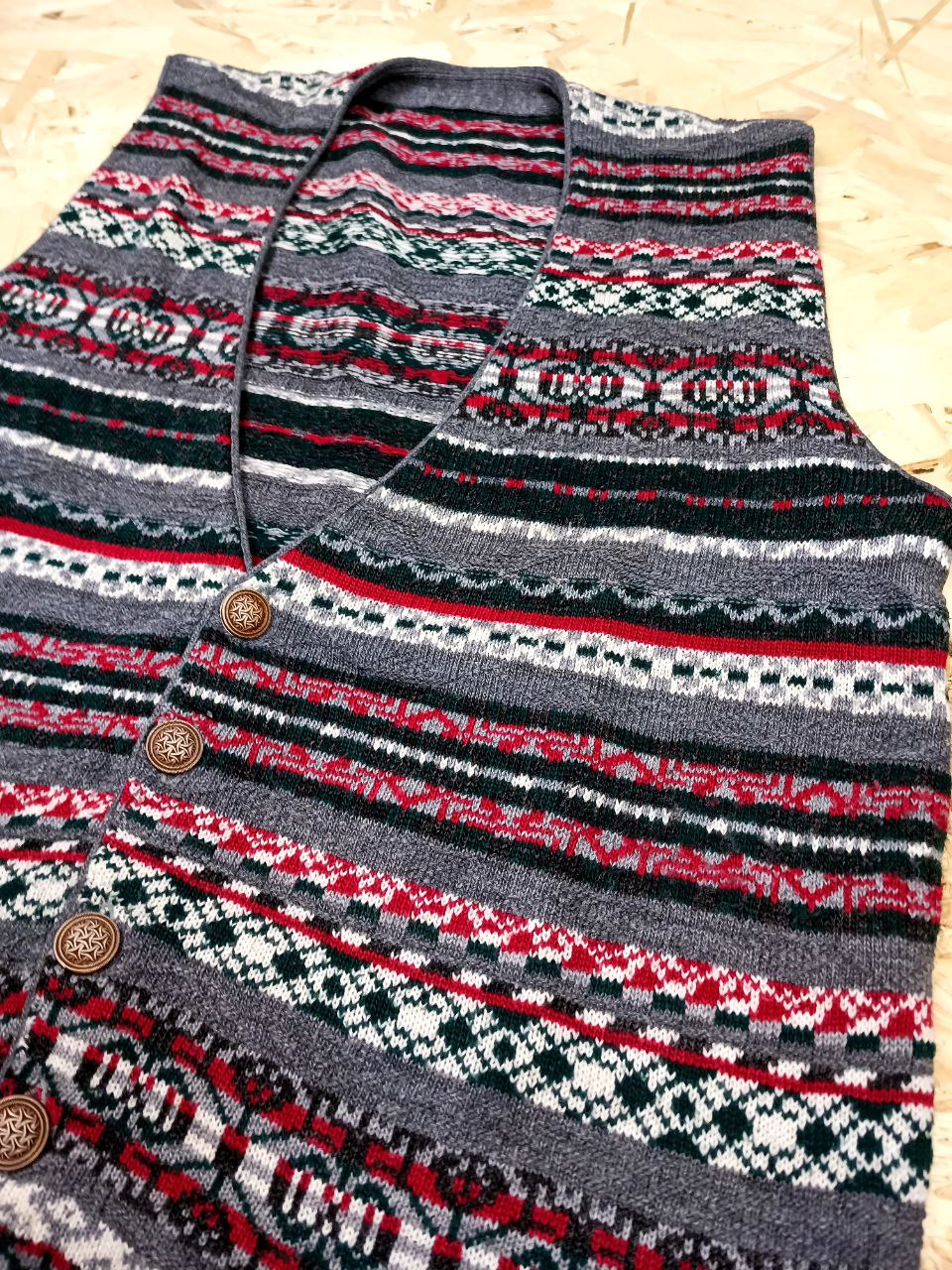 gilet vintage in maglia misto lana fantasia jacquard grigio e rosso